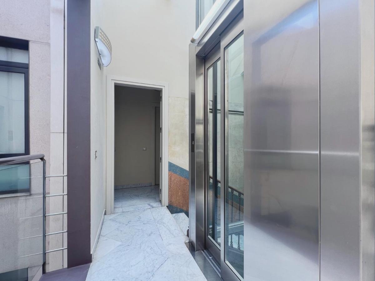 Stay U-Nique Apartments Urquinaona II برشلونة المظهر الخارجي الصورة